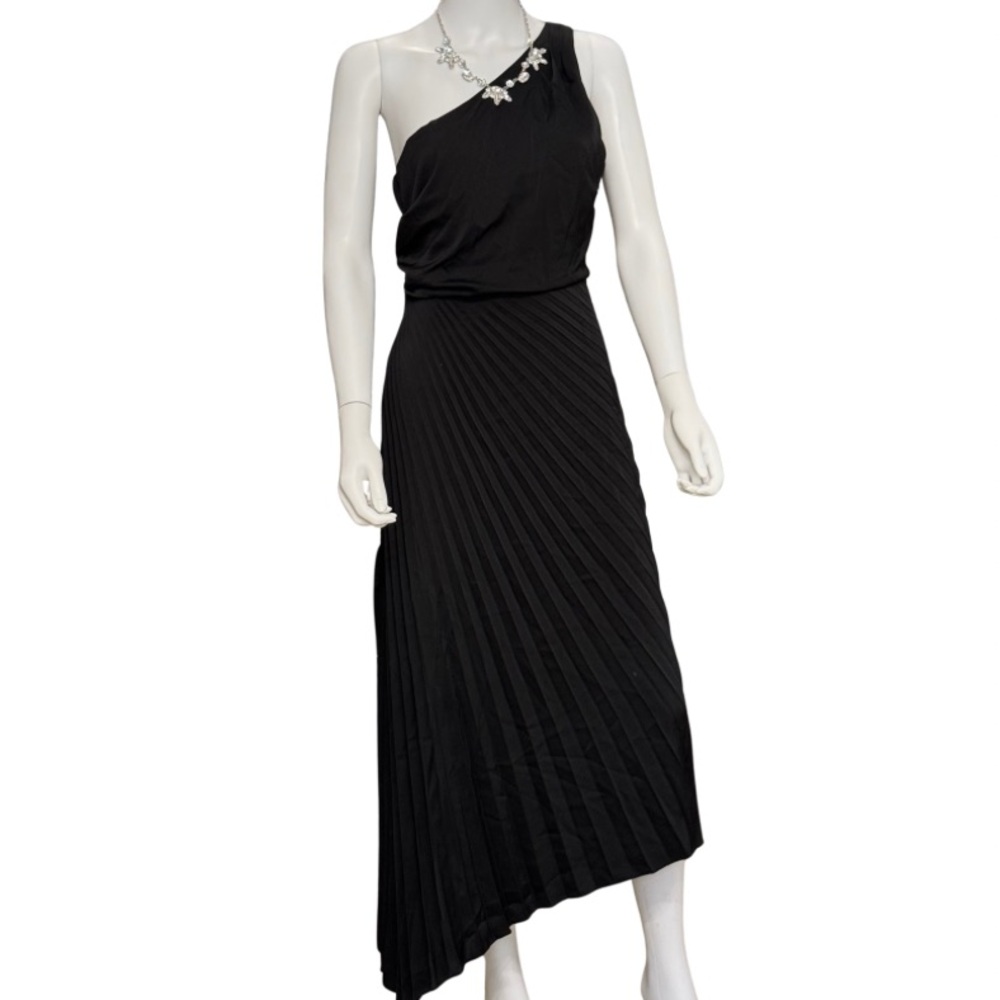 𝙎𝙖𝙢 𝙀𝙙𝙚𝙡𝙢𝙖𝙣 Black Cocktail Dress Size 4